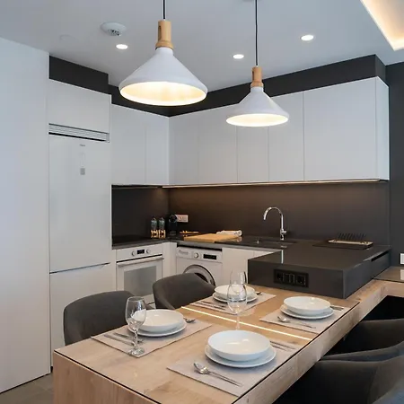 Apartment Sky View Design And Relax View With Free Parking