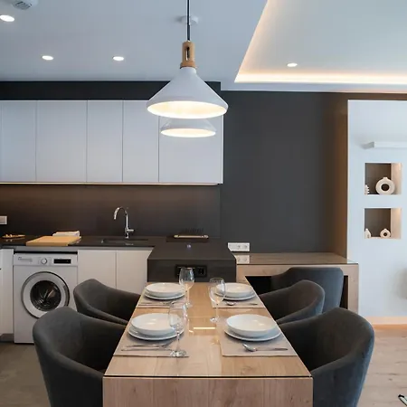 Sky View Design And Relax View With Free Parking *